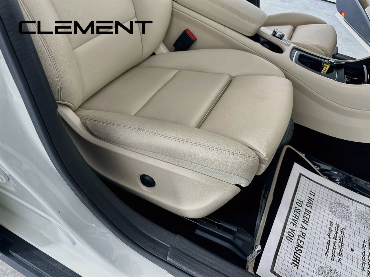 Used 2016 Mercedes-Benz GLA 250 4MATIC image 33