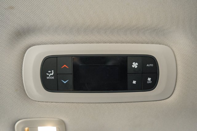 Used 2019 Chrysler Pacifica Limited FWD image 45