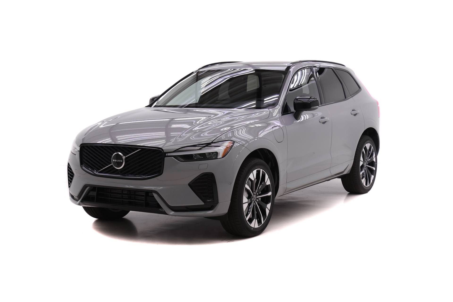 New 2026 Volvo XC60 T8 Plus w/ Protection Package Premier