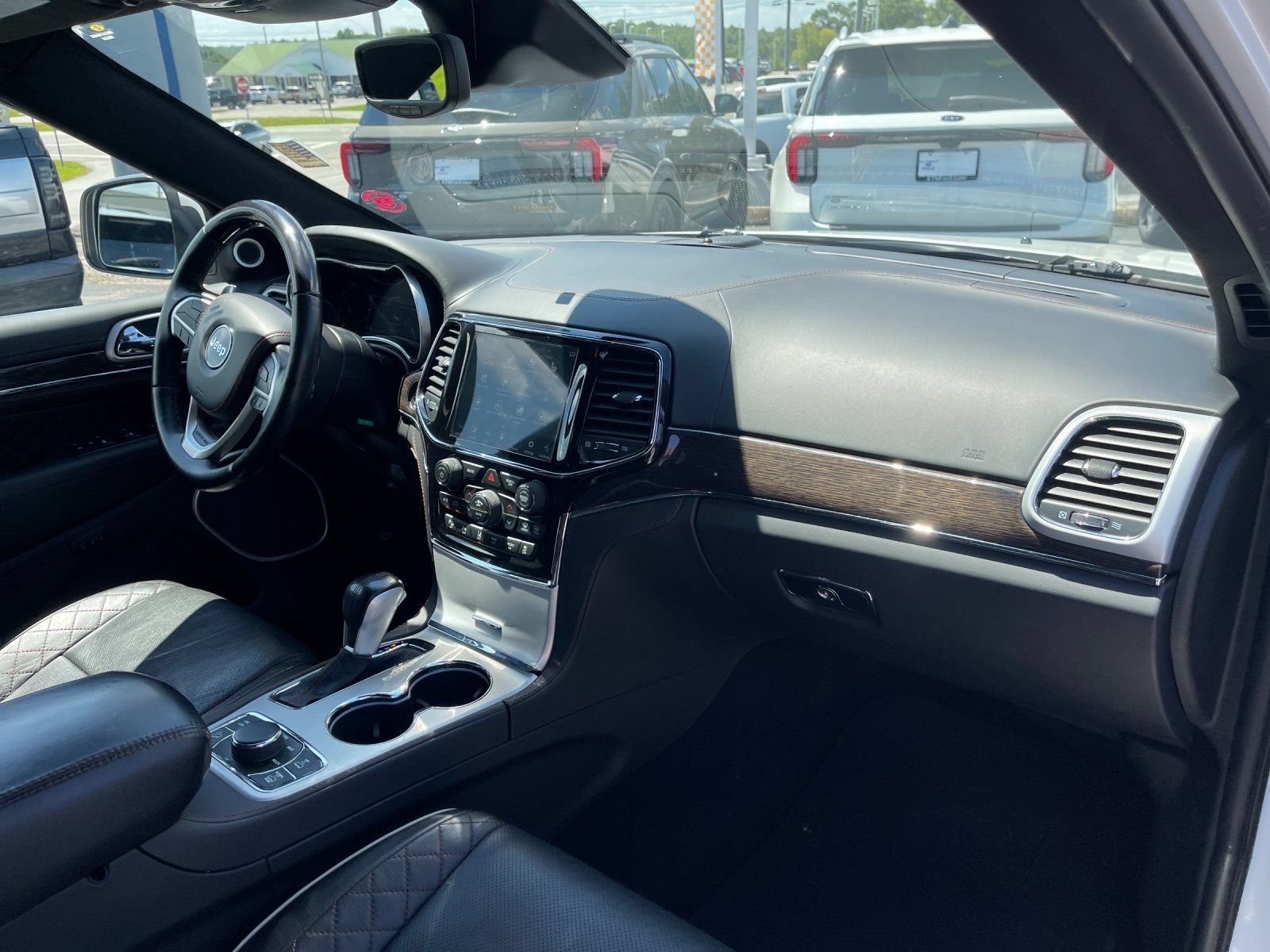 Used 2020 Jeep Grand Cherokee Summit AWD/4WD image 18