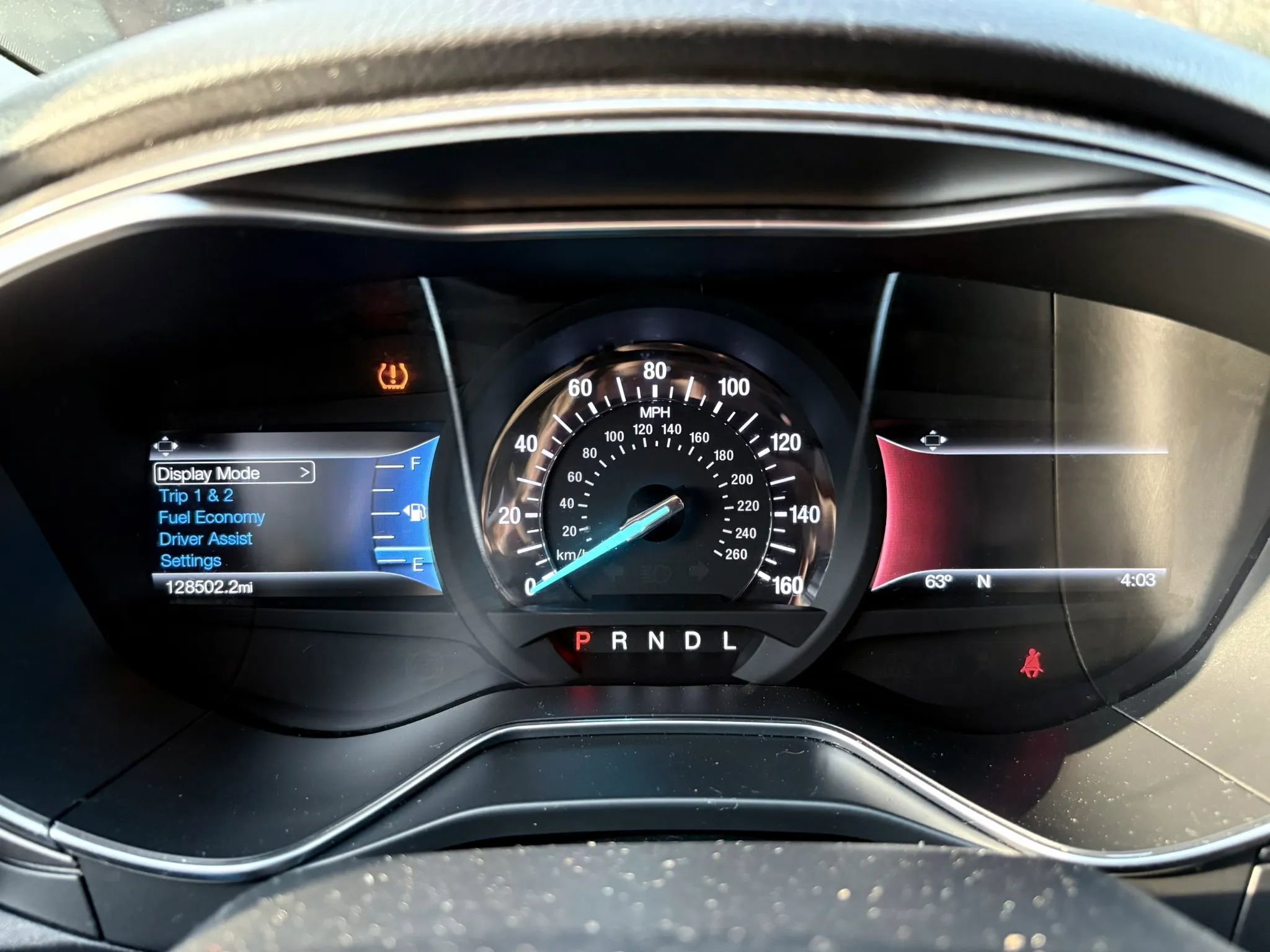 Used 2017 Ford Fusion SE image 25