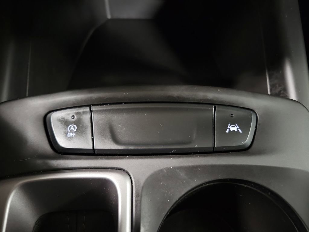 Used 2025 Chevrolet Trax LS w/ LS Convenience Package image 17