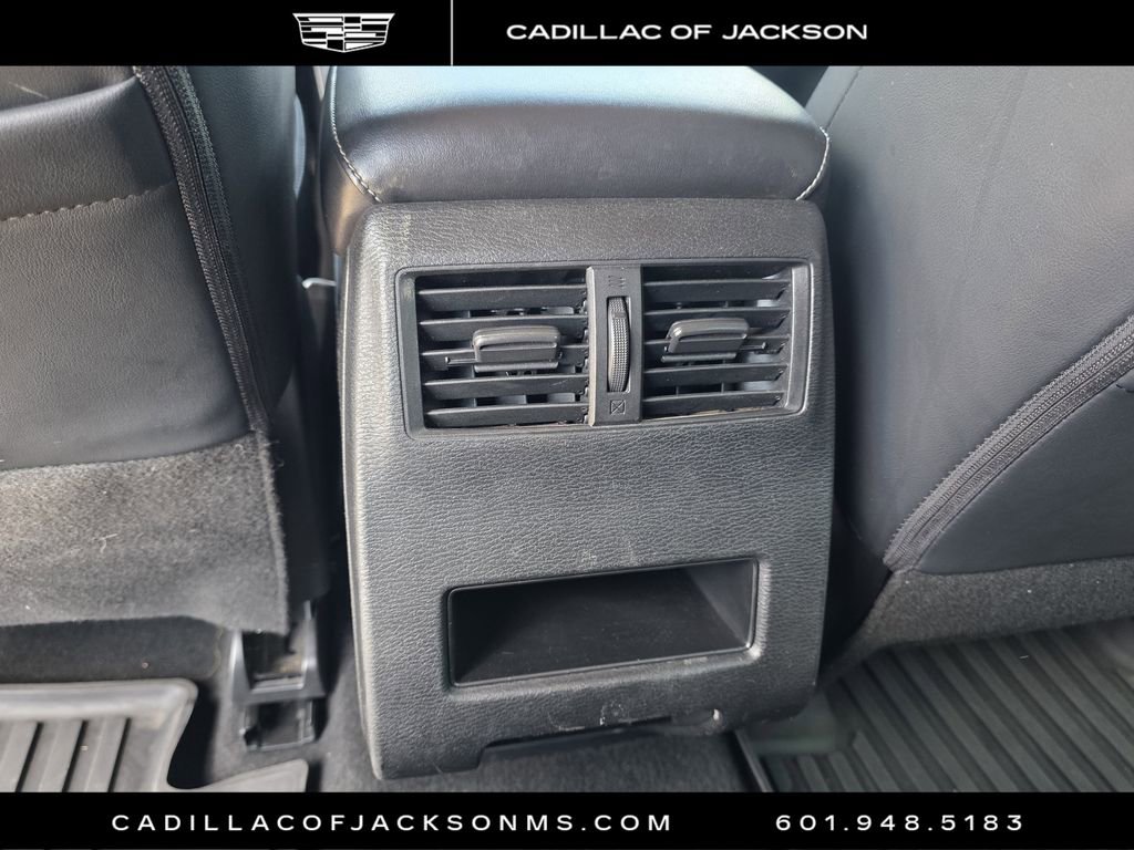 Used 2023 Mitsubishi Outlander SE image 25
