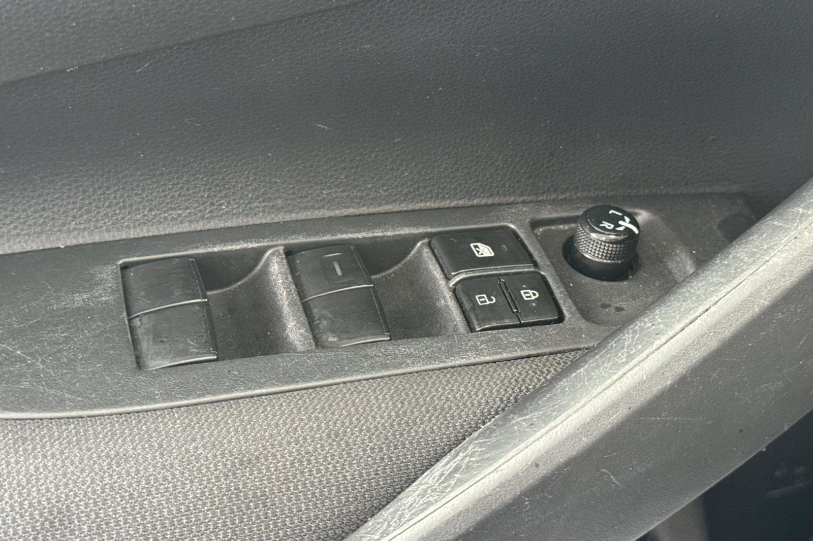 Certified 2020 Toyota Corolla LE image 13