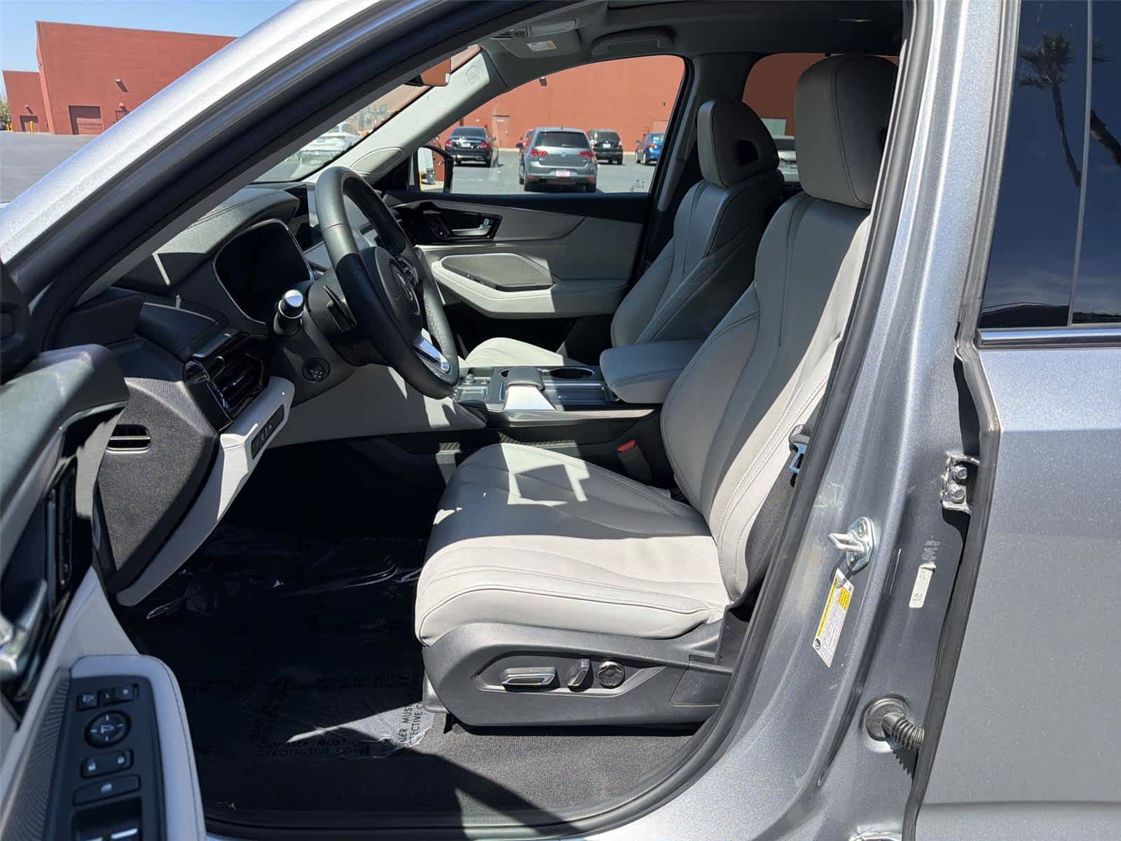 Certified 2023 Acura MDX w/ Technology Package AWD/4WD image 12