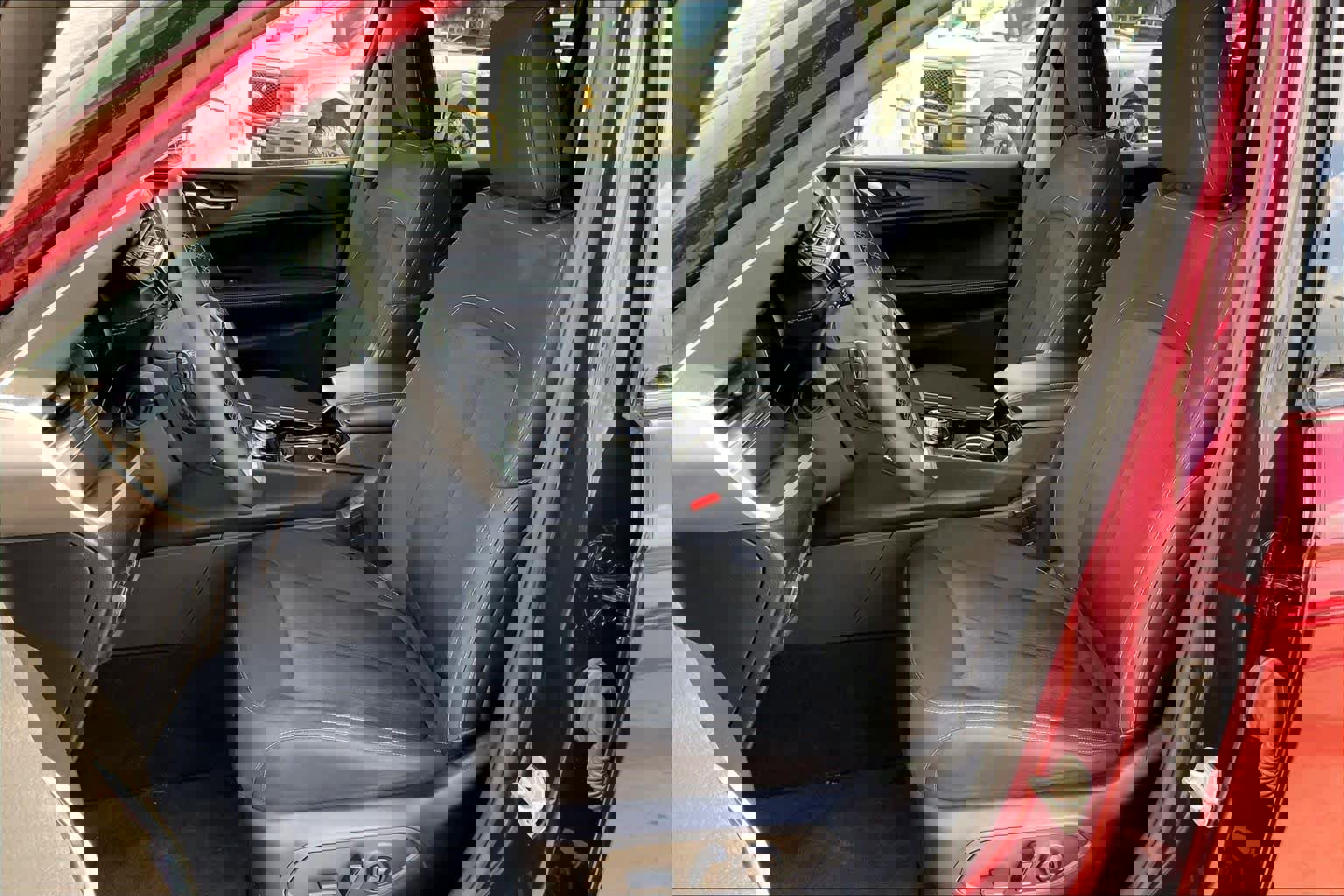 Used 2023 Jeep Grand Cherokee Laredo w/ Luxury Tech Group I image 7