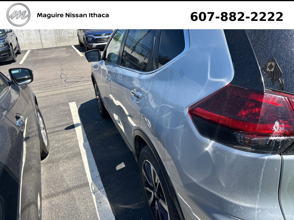 Used 2019 Nissan Rogue SL w/ Premium Package AWD/4WD image 6