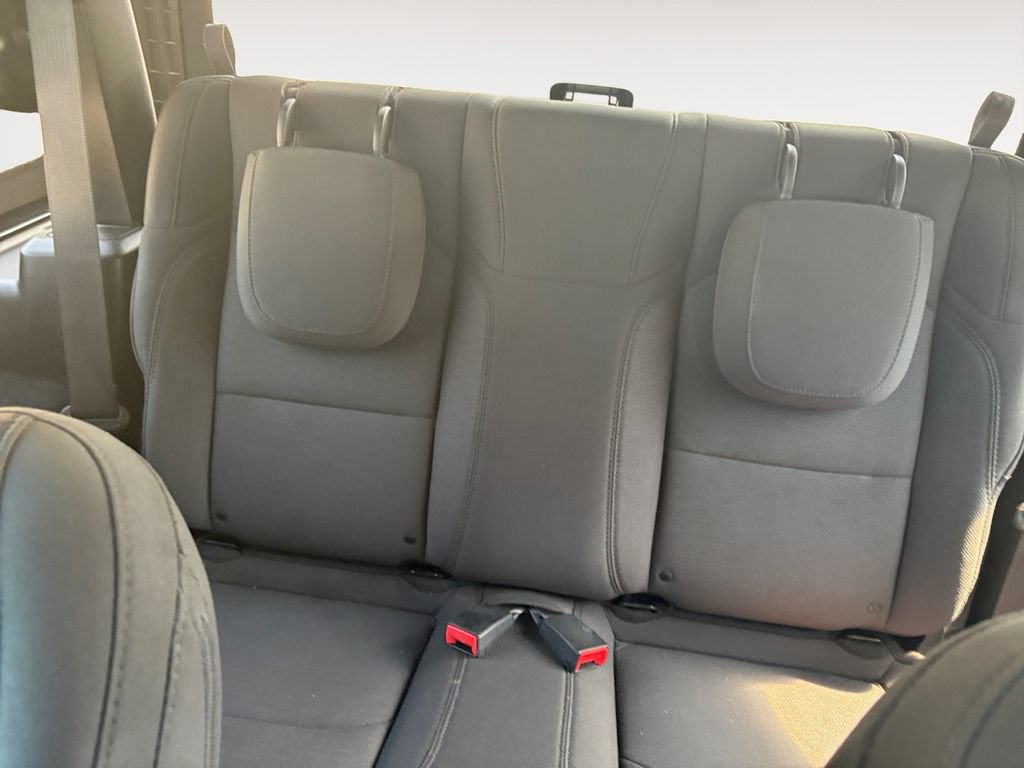 Used 2019 Jeep Wrangler Sport AWD/4WD image 13