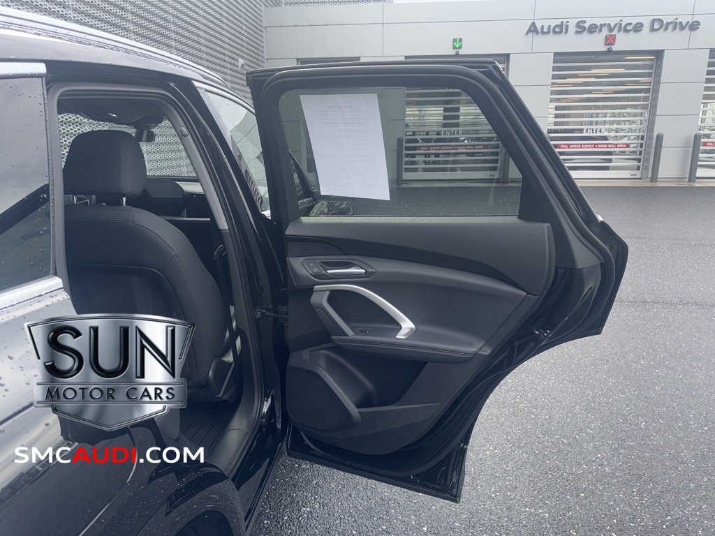 Certified 2025 Audi Q5 Premium w/ Convenience Package image 9