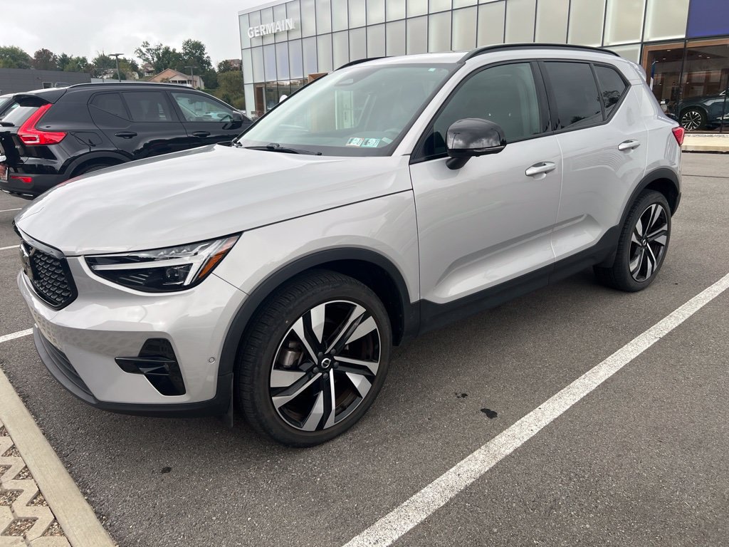Certified 2023 Volvo XC40 B5 Ultimate w/ Climate Package AWD/4WD image 5