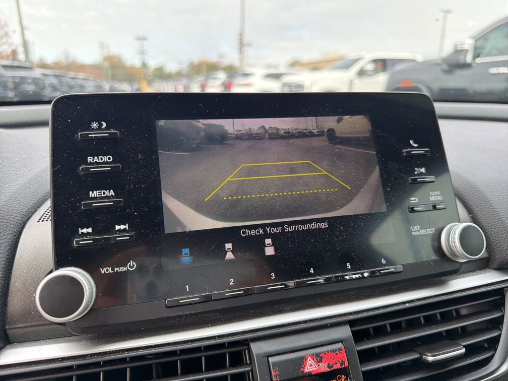 Used 2018 Honda Accord LX image 19