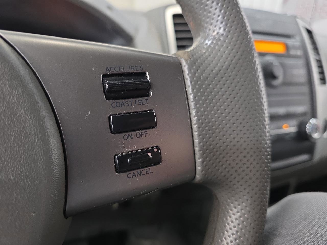 Used 2012 Nissan Frontier SV image 41