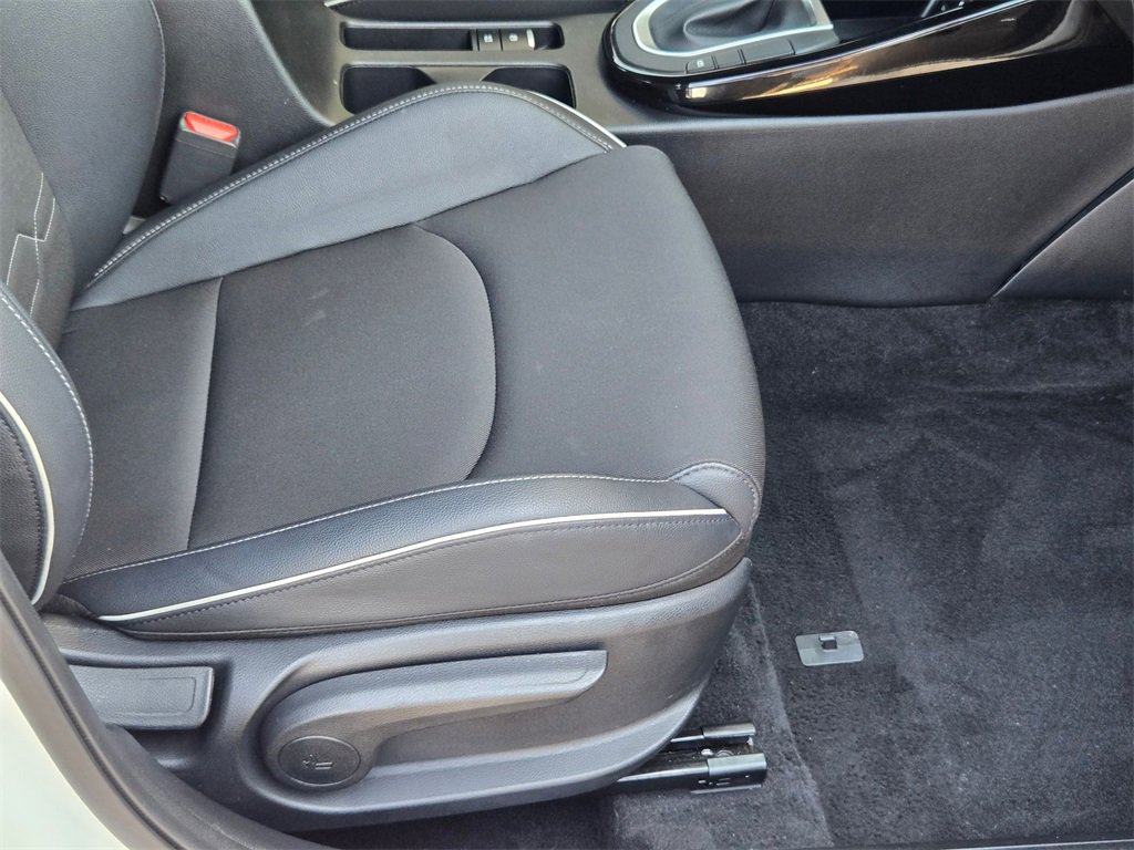 Used 2024 Kia Forte GT-Line w/ GT-Line Premium Package image 26