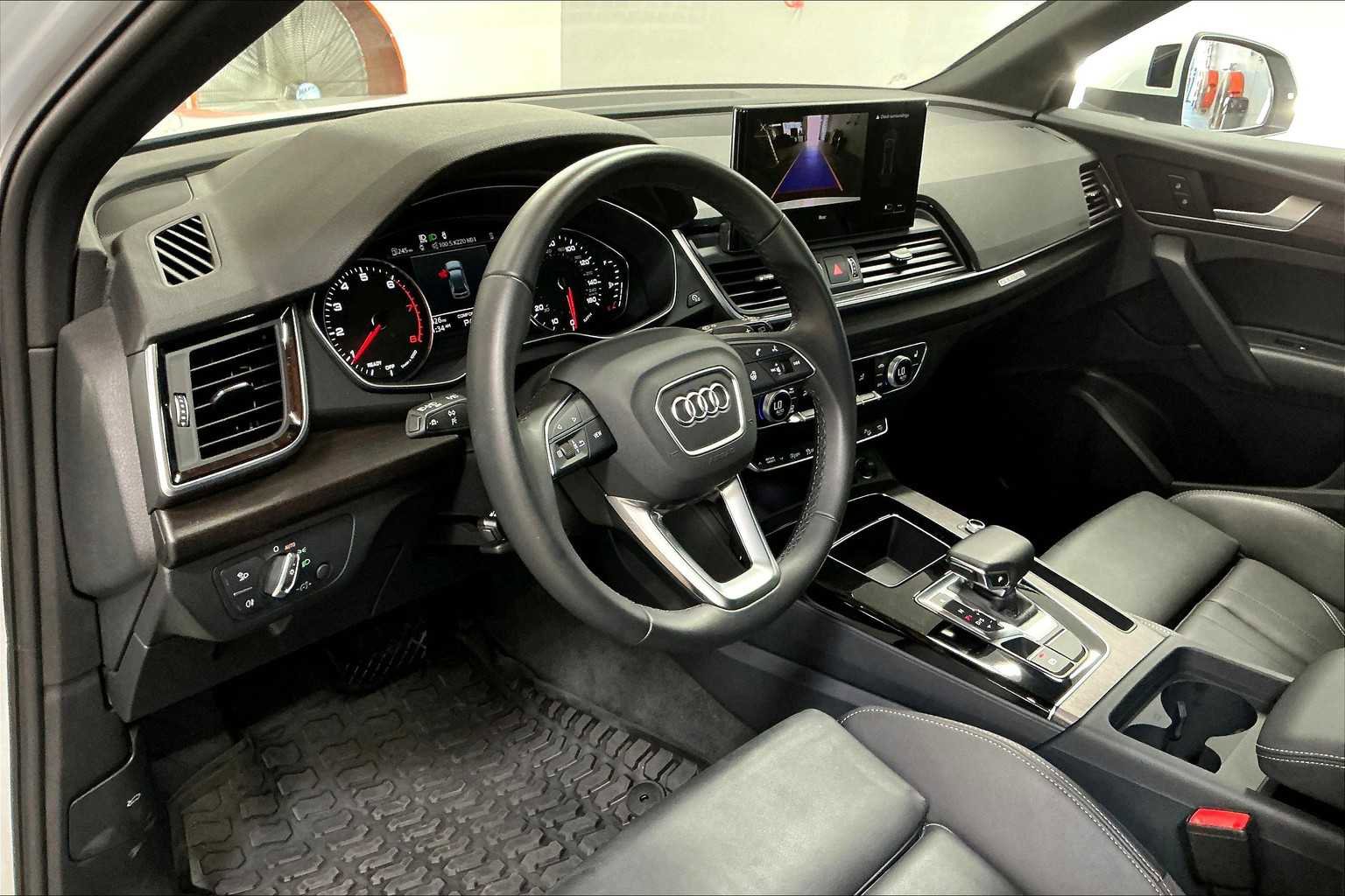 Used 2025 Audi Q5 2.0T Premium image 16