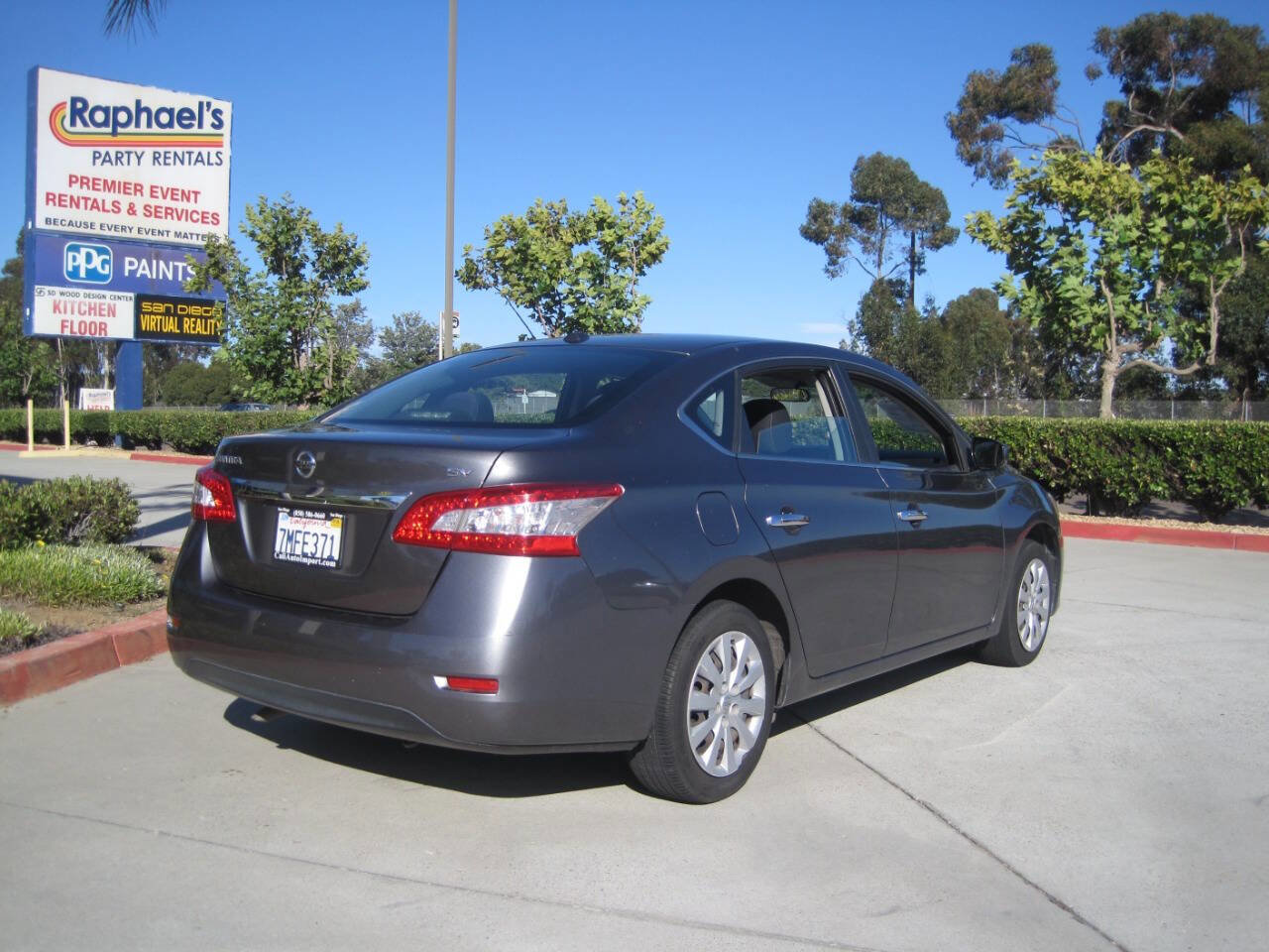 Used 2015 Nissan Sentra SV w/ Navigation Package image 10