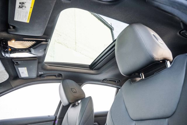 Used 2019 BMW 330i Sedan w/ Parking Assistance Package RWD image 26