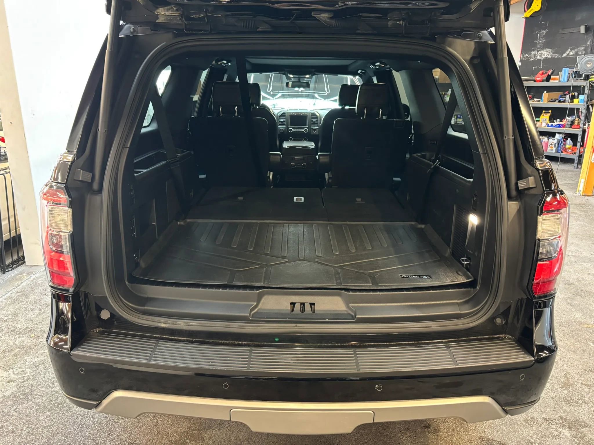 Used 2018 Ford Expedition Max Limited w/ Equipment Group 302A AWD/4WD image 27
