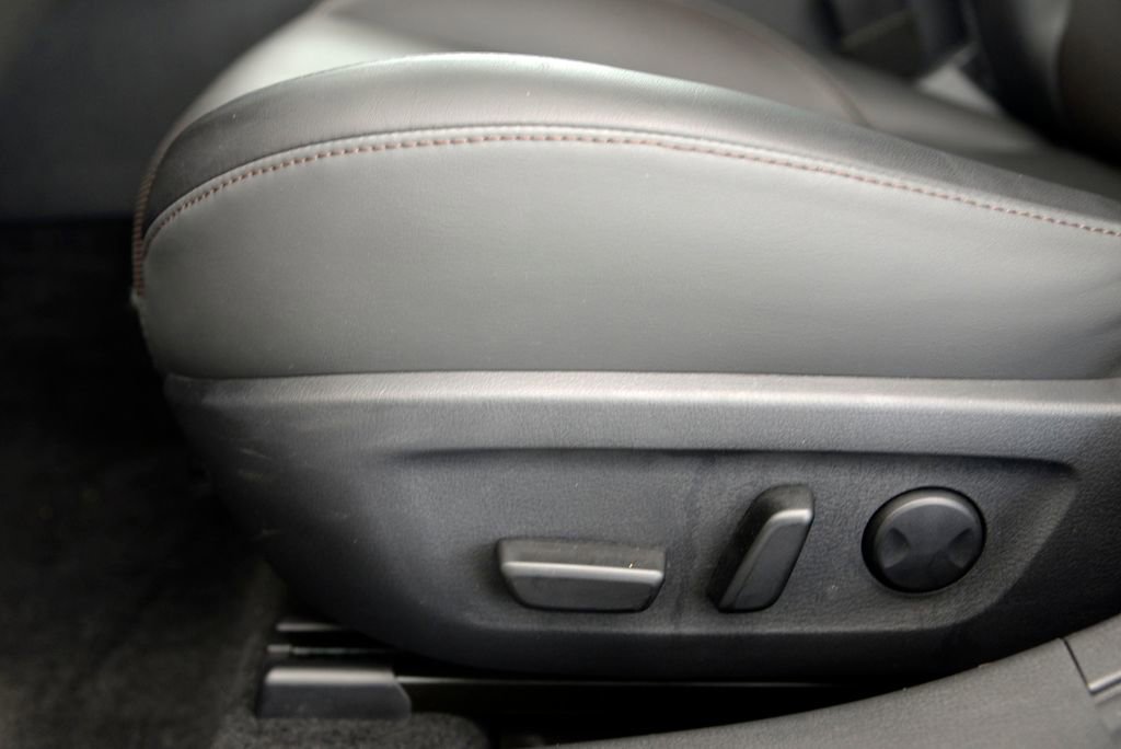 Certified 2025 MAZDA MAZDA3 2.5 Turbo Sedan w/Premium Plus image 16