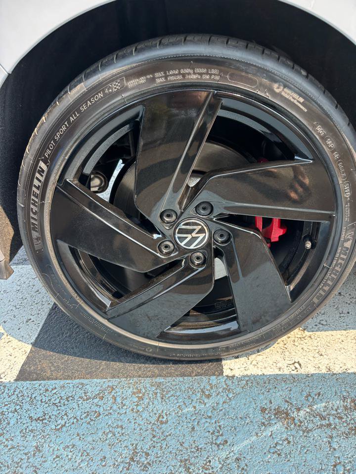 Used 2022 Volkswagen GTI S FWD image 31