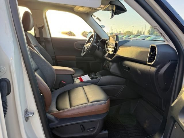 Used 2024 Ford Bronco Sport Outer Banks w/ Tech Package AWD/4WD image 12