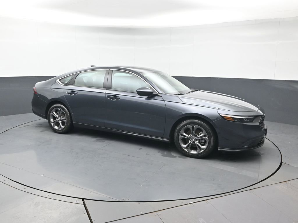 Certified 2023 Honda Accord EX image 9