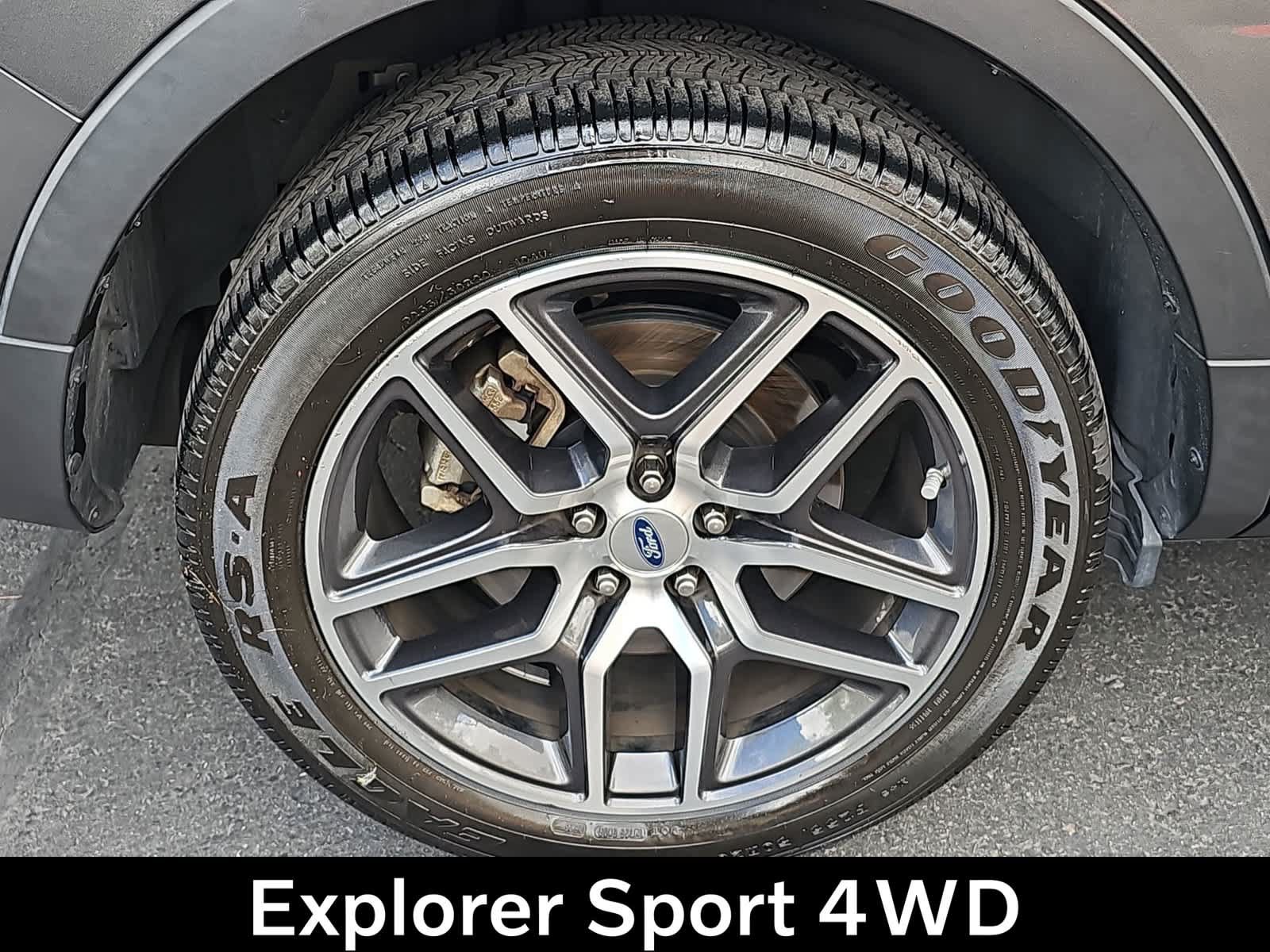 Used 2016 Ford Explorer Sport w/ Equipment Group 401A AWD/4WD image 12