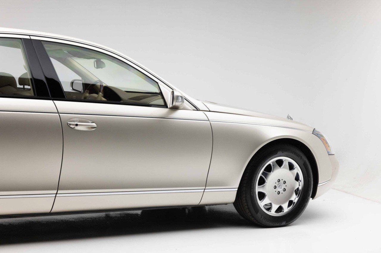 Used 2004 Maybach 57 RWD image 37
