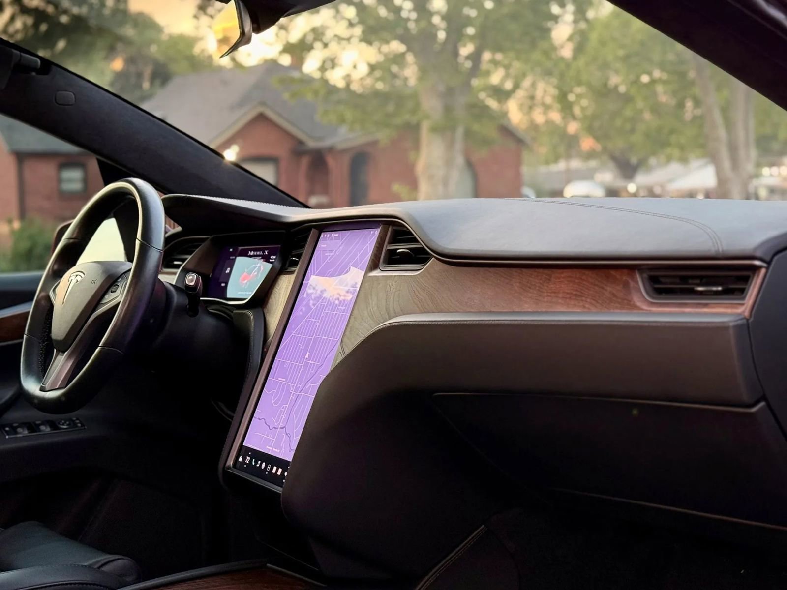 Used 2020 Tesla Model X Long Range image 12