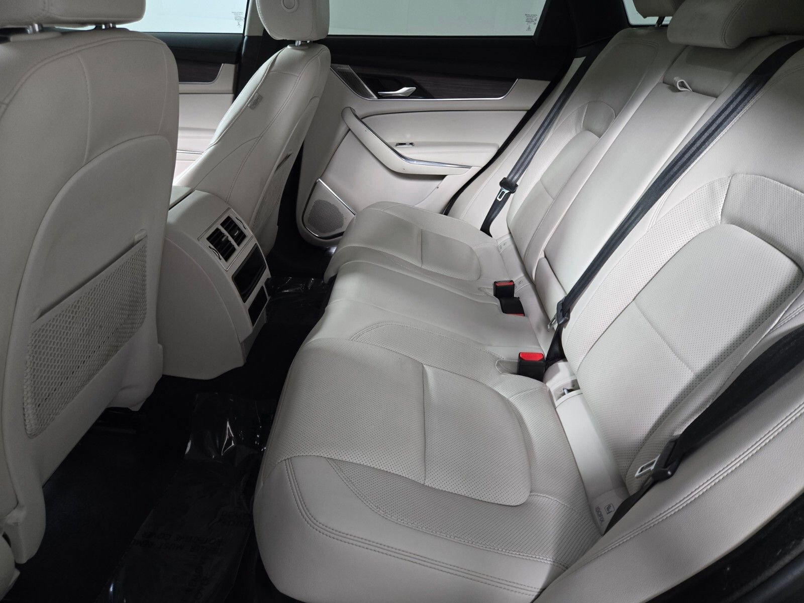 Used 2023 Jaguar F-PACE S image 5