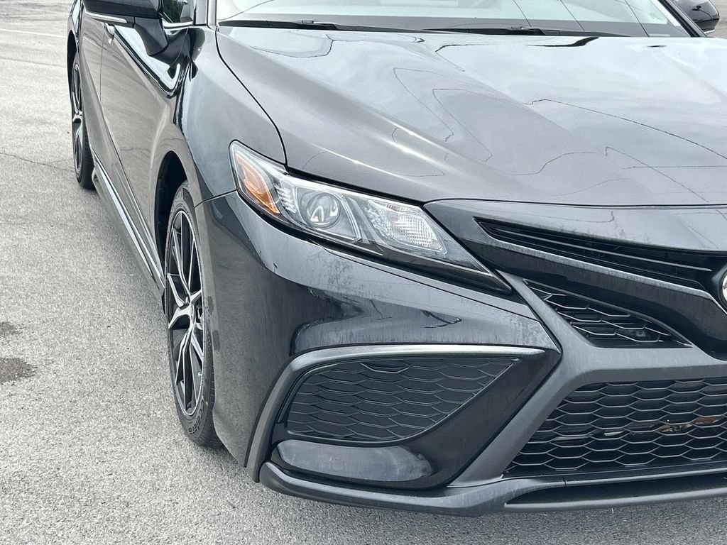 Used 2024 Toyota Camry SE FWD image 11