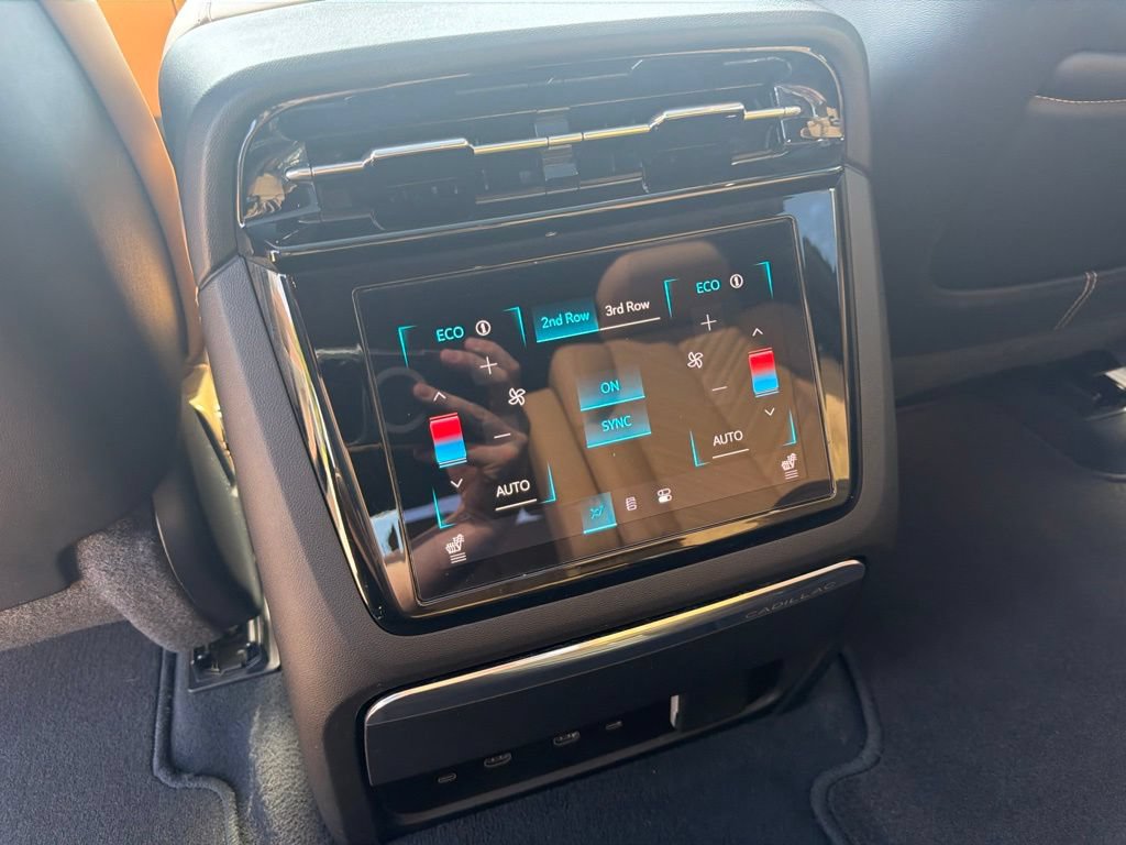 Certified 2025 Cadillac Escalade IQ Luxury 2 AWD/4WD image 16