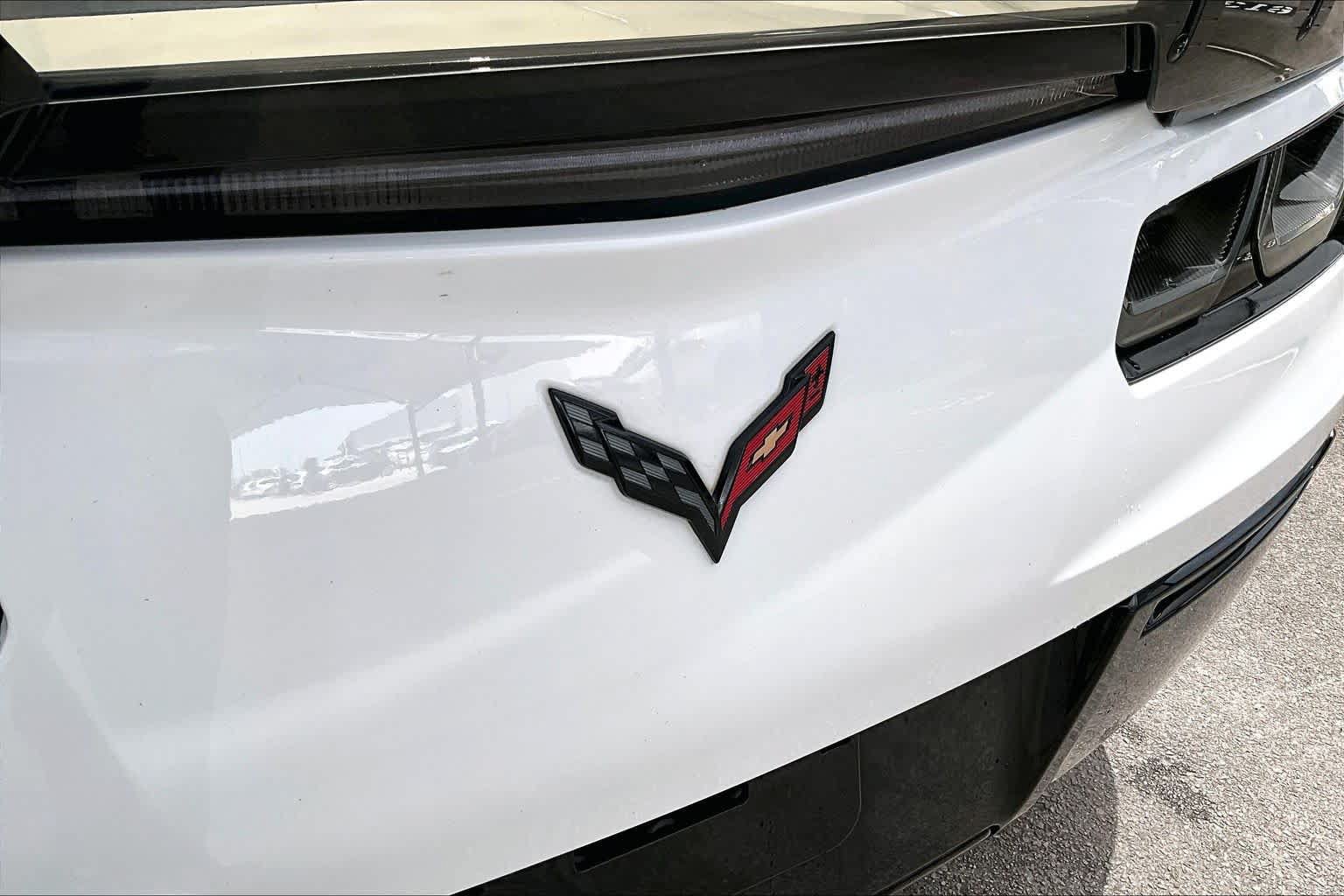 Used 2015 Chevrolet Corvette Z06 w/ 2LZ Preferred Equipment Group RWD image 10