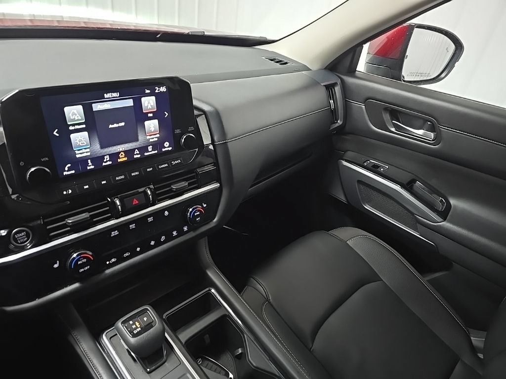 Used 2023 Nissan Pathfinder SL w/ Lighting Package (N92) AWD/4WD image 28