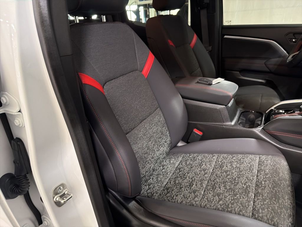 Used 2024 Chevrolet Colorado Z71 w/ Z71 Convenience Package 2 image 20