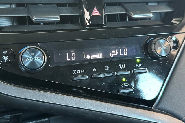 Used 2024 Toyota Camry SE FWD image 24
