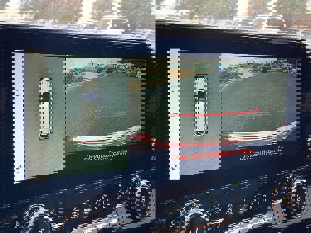 Used 2024 Toyota Highlander Platinum image 22