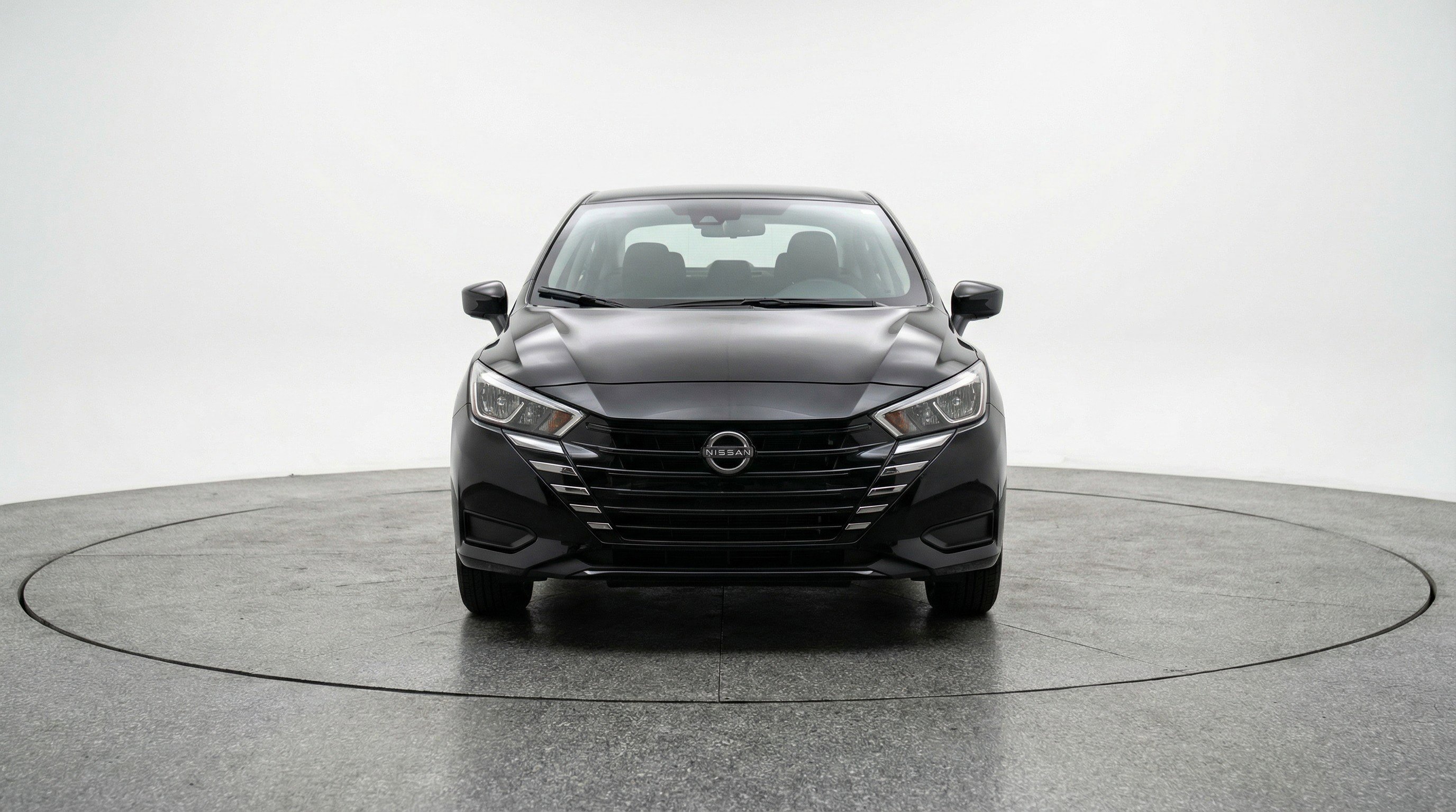 Used 2025 Nissan Versa SV FWD image 2