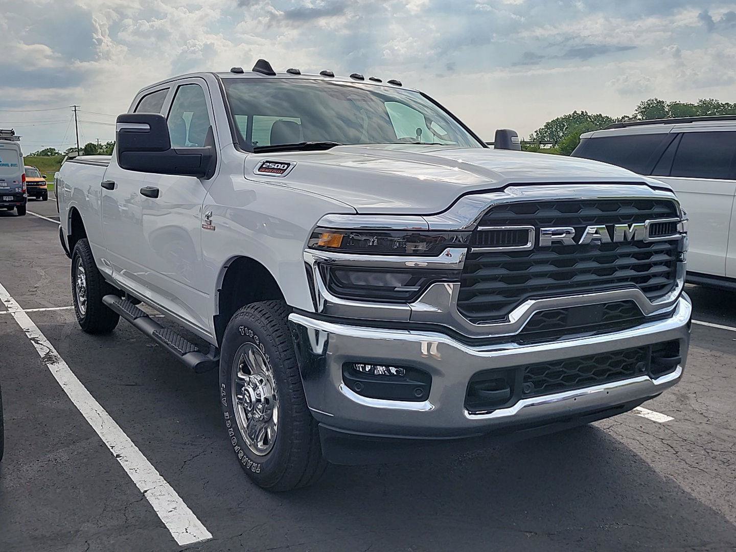 Used 2025 RAM 2500 Tradesman AWD/4WD image 3