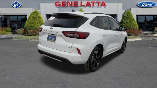 Certified 2023 Ford Escape ST-Line Select w/ Tech Pack #2 image 7