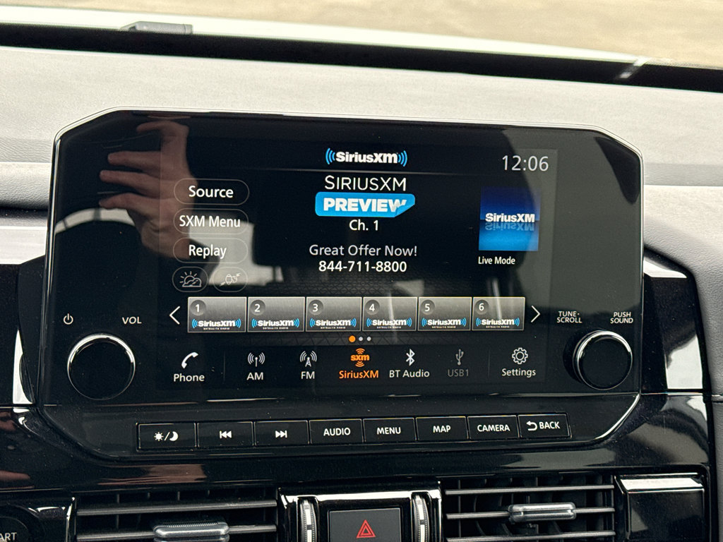 Certified 2025 Nissan Pathfinder SL image 18