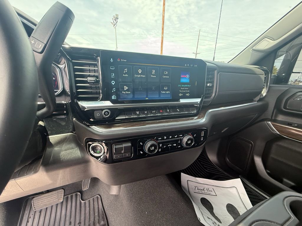 Used 2025 Chevrolet Silverado 3500 LT AWD/4WD image 15