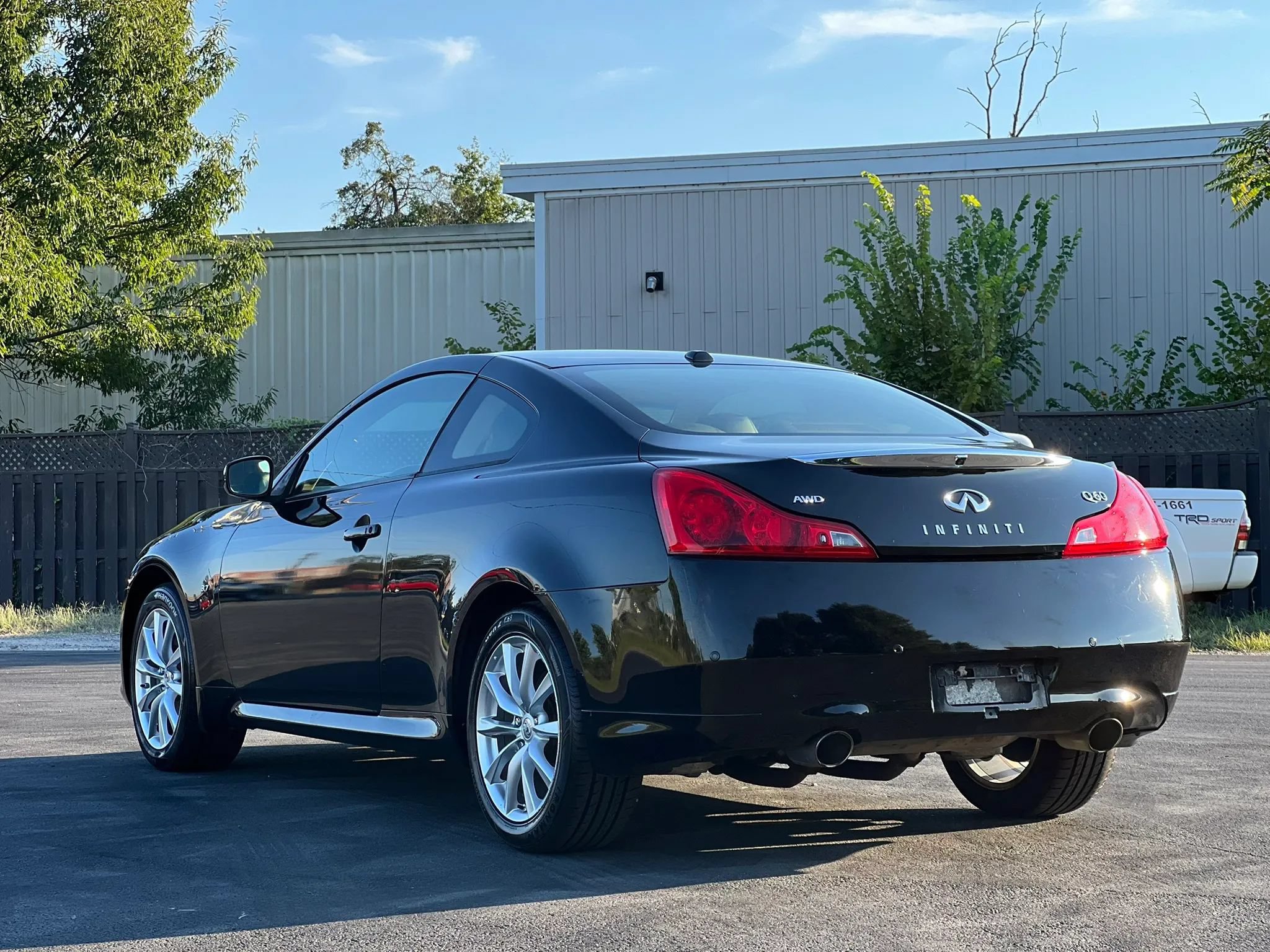 Used 2014 INFINITI Q60 AWD Coupe w/ Premium Package image 3