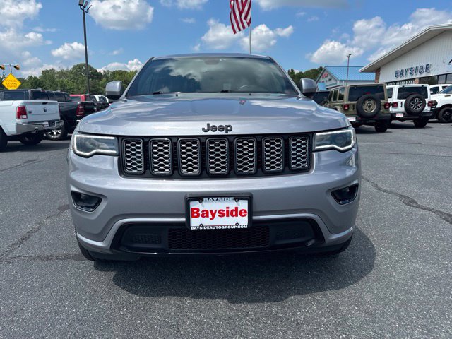 Used 2020 Jeep Grand Cherokee Altitude AWD/4WD image 28