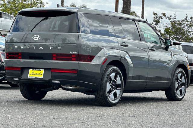 Used 2026 Hyundai Santa Fe SE FWD image 4