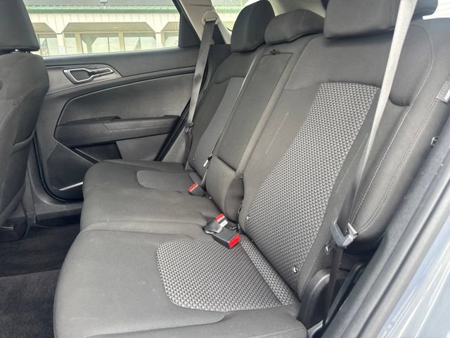 Used 2025 Kia Sportage LX FWD image 18