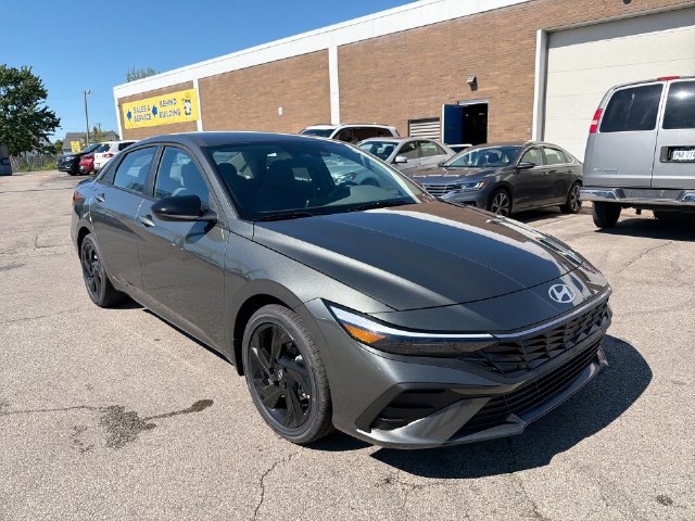 New 2026 Hyundai Elantra Sport FWD image 18