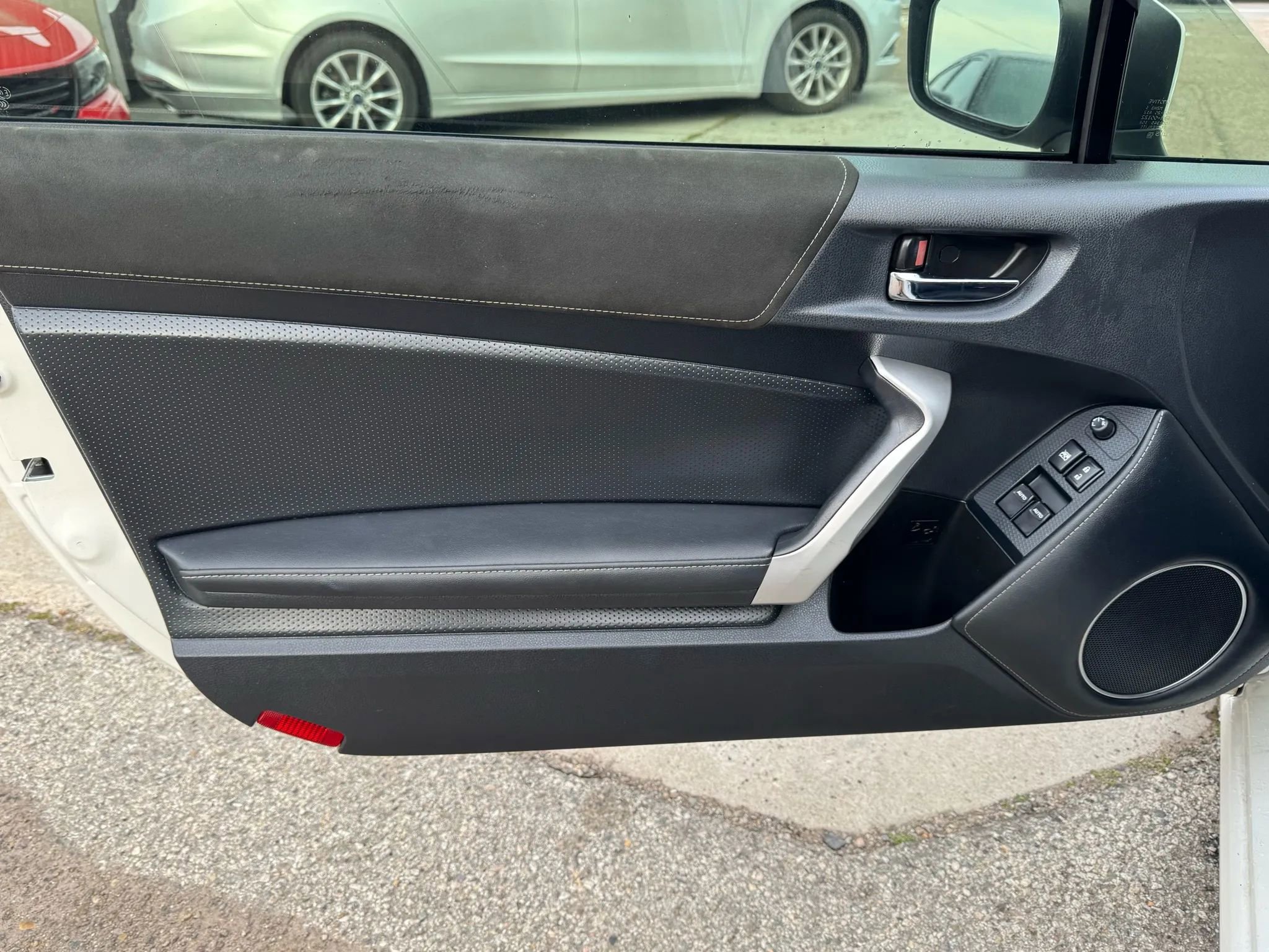 Used 2017 Toyota 86 image 11
