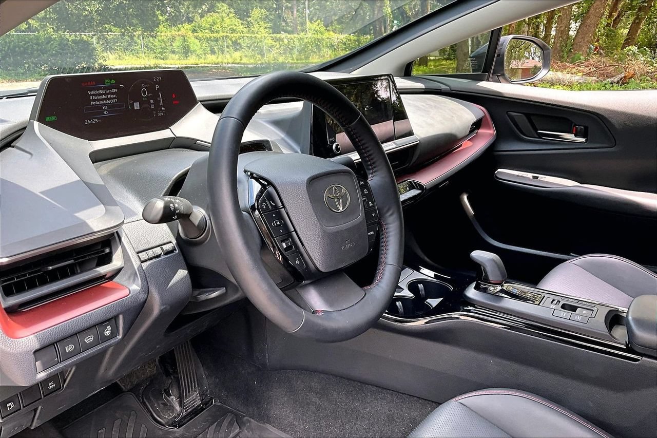 Used 2024 Toyota Prius Prime FWD image 14