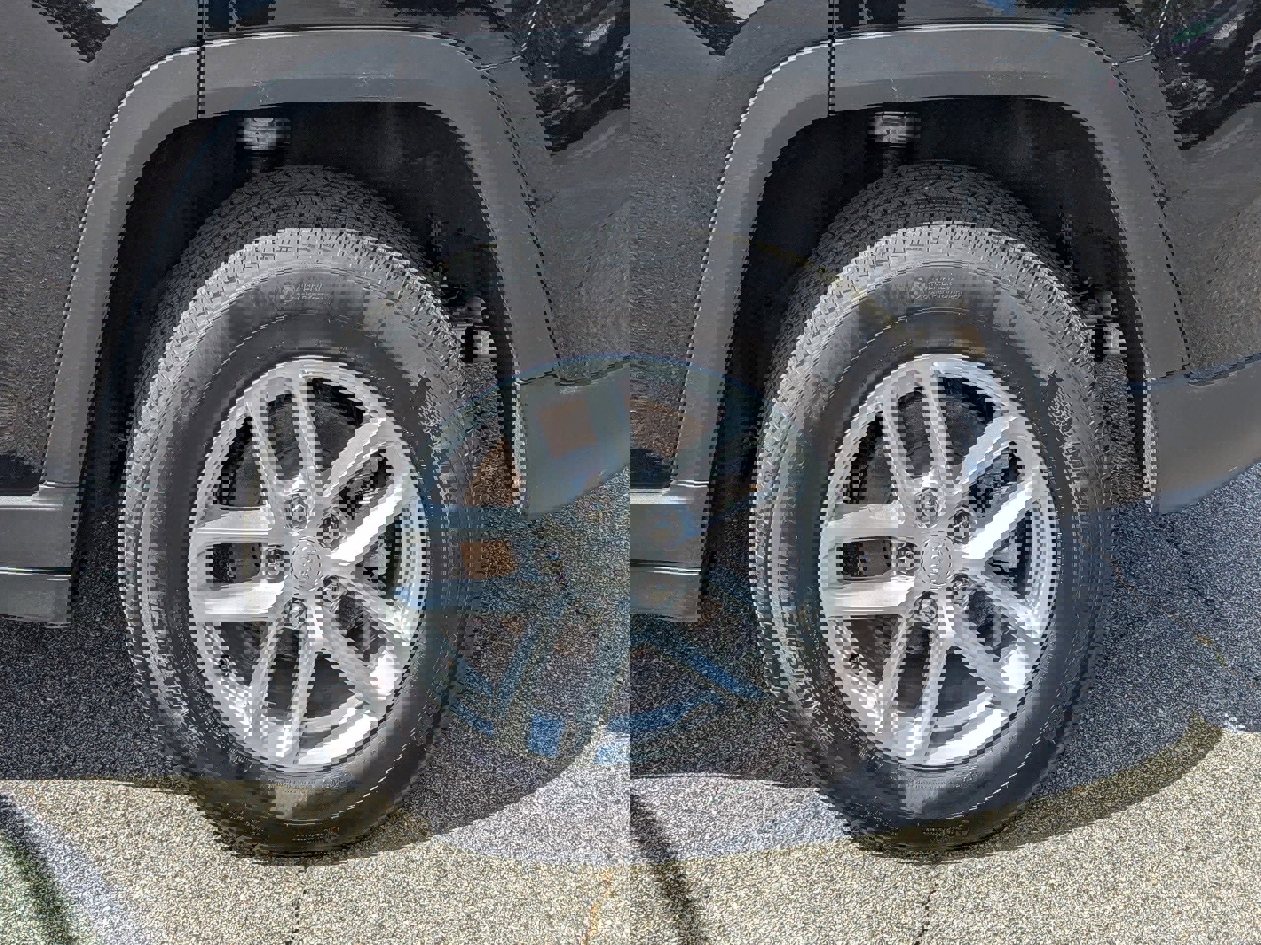 Certified 2025 Jeep Grand Cherokee Laredo X w/ Luxury Tech Group I image 31