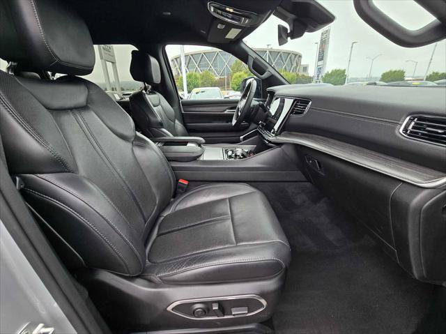 Used 2024 Jeep Wagoneer Series II AWD/4WD image 11